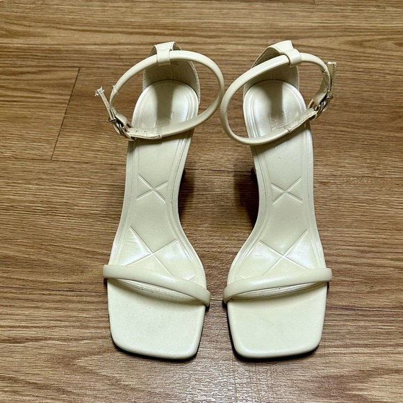 ZARA Beige Sandals - Picture 3 of 11